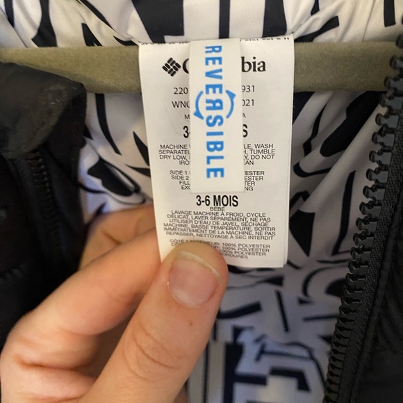 NWT Columbia reversible puffer suit bunting with foot/hand muffs. Black & white. - Picture 4 of 6